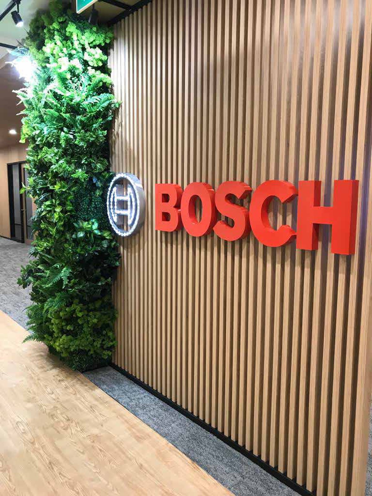 Bosch · Jln Pemimpin &mdash; dimensional lettering · green wall